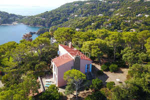villa vue mer au Cap Bnat
