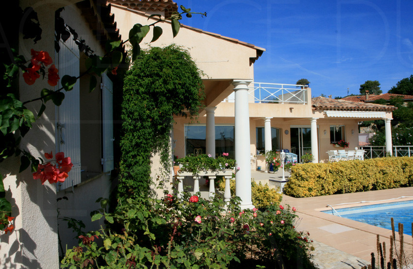 Var, proche commerces, vente, maison, villa, vue mer, piscine, sud