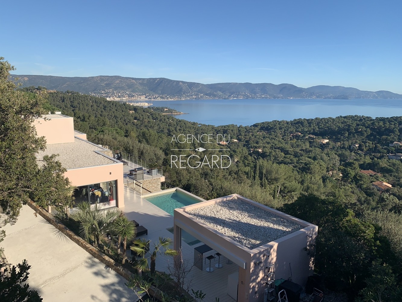 Propriété vue mer au Cap Bénat... Propriété vue mer au Cap Bénat...