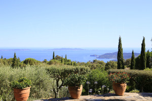 Proprit vue mer panoramique le Lavandou 