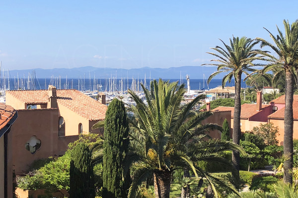 Appartement vue mer  Porquerolles, plage  pieds