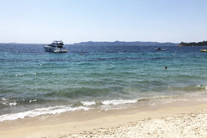 proprit pieds dans l'eau a vendre au Lavandou 