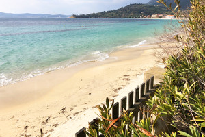 Proprit pieds dans l'eau au Lavandou