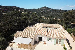 villa vue mer au Cap Bnat avec piscine