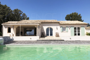 Villa vue mer et plage  pieds au Cap Bnat , piscine 