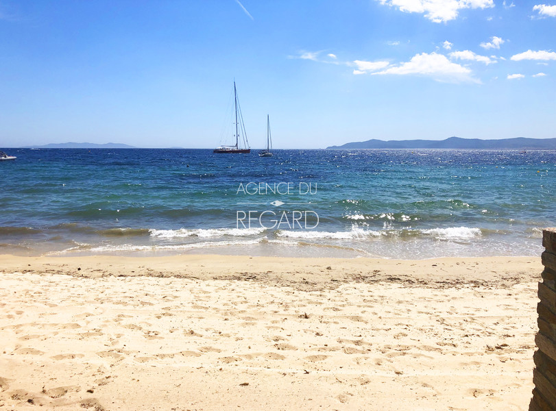 Proprit Les pieds dans l'eau au Lavandou ... - CETTE PROPRIETE A ETE VENDUE PAR L'AGENCE DU REGARD -