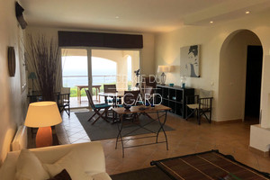 villa vue mer panoramique  a vendre au Lavandou , piscine , 4 chambres , plage à pieds