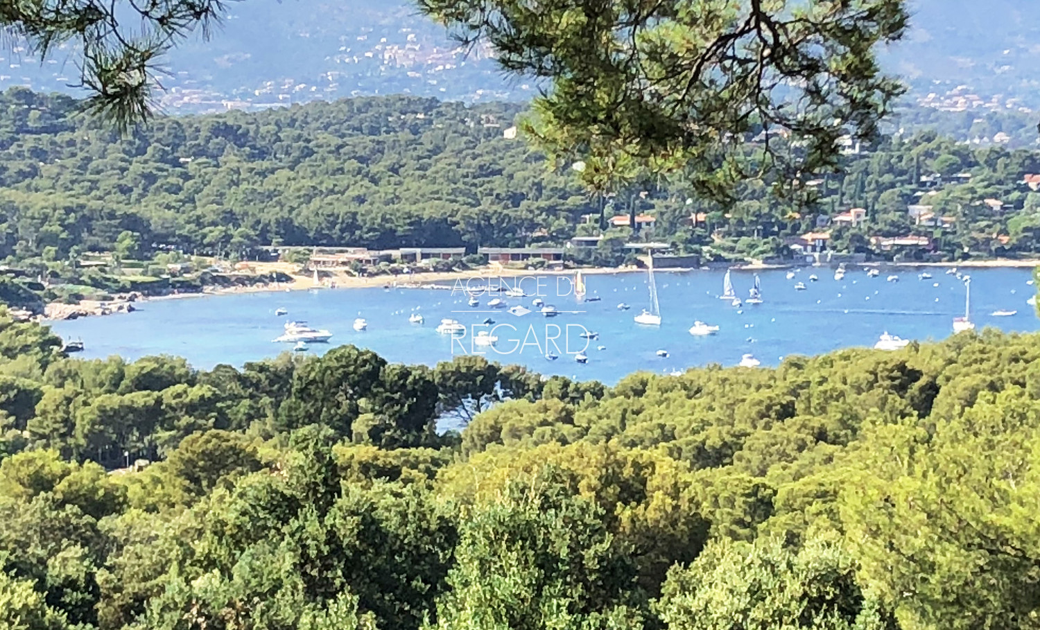 Villa vue mer au Cap Bénat avec piscine Villa vue mer au Cap Bénat avec piscine