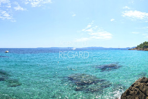 proprit pieds dans l'eau a vendre au Lavandou , villa vue mer panoramique