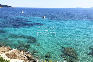 villa pieds dans l'eau au Lavandou 