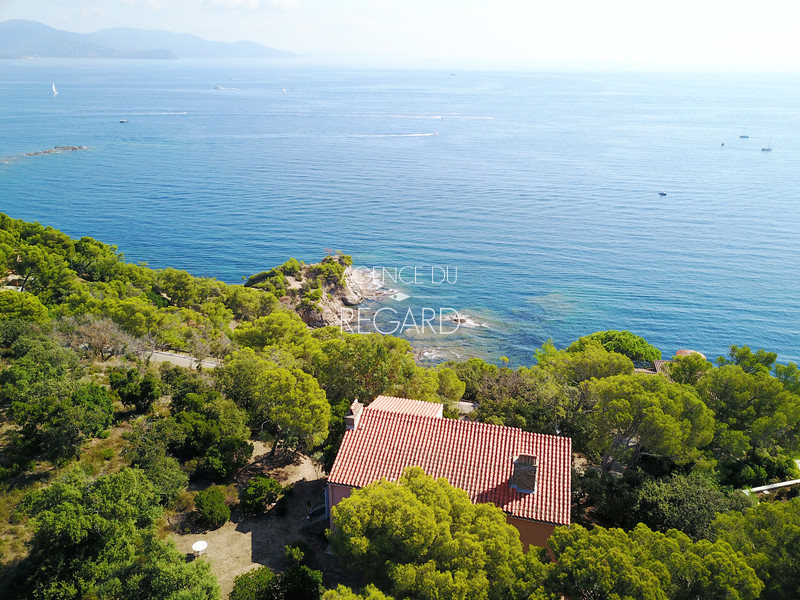 Proprit vue mer au Cap Bnat - En second rang sur la mer.. CETTE PROPRIETE A ETE VENDUE PAR L'AGENCE DU REGARD