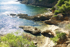 Proprit pieds dans l'eau au Cap Bnat