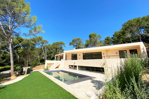 Villa contemporaine  Bnat, la Ris