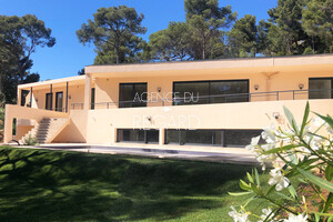 Villa contemporaine Gaou Bnat , la Ris