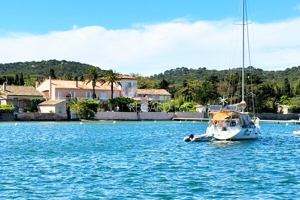 Appartement pieds dans l'eau  Porquerolles