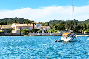 appartement pieds dans l'eau  Porquerolles