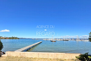 appartement pieds dans l'eau � Porquerolles