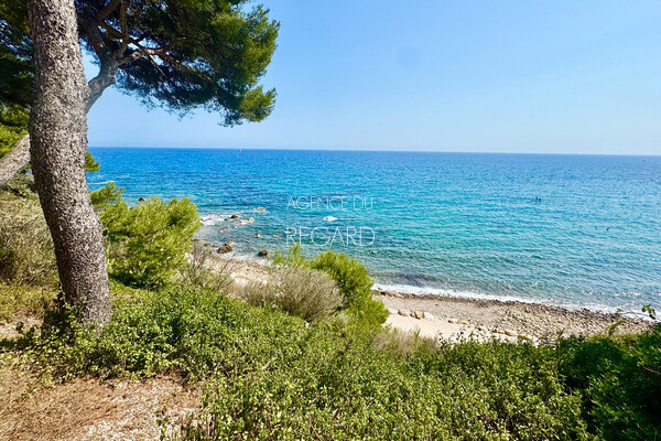 Proprit vue mer  Saint-Mandrier, plage  pied...