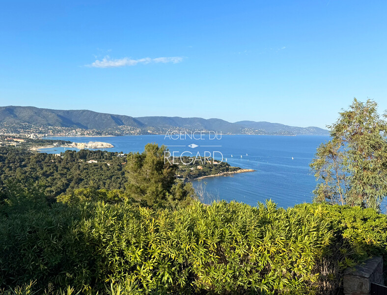 Proprit vue mer au Gaou Bnat avec garage  bateau....