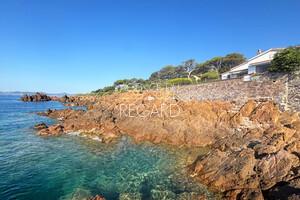 Proprit pieds dans l'eau  Saint-Raphal
