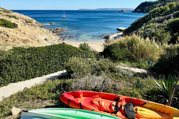 Proprit au Cap Bnat,  5 minutes  pied de la plage