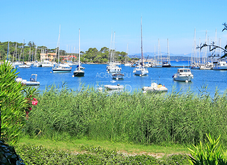 A Porquerolles, les pieds dans l'eau...