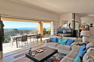 Propri�t� vue mer � Bormes-les-Mimosas