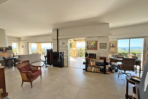 Propri�t� vue mer � Bormes-les-Mimosas