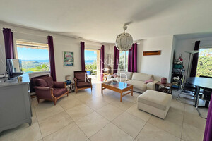 Propri�t� vue mer � Bormes-les-Mimosas