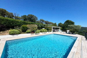 Propri�t� vue mer panoramique � Bormes-les-Mimosas