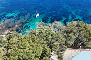 Propri�t� pieds dans l'eau au Cap B�nat