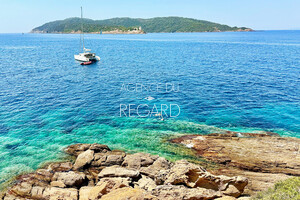 propri�t� vue mer sur l'�le du Levant