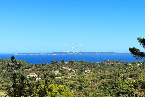 Terrain constructible vue mer au Gaou B�nat