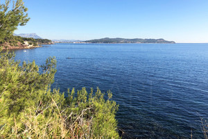 Proprit pieds dans l'eau  la Seyne sur mer