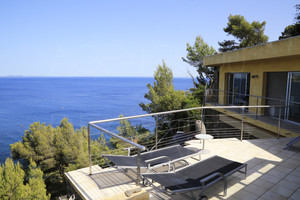 villa pieds dans l'eau avec piscine  la Seyne sur mer