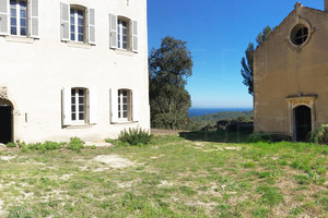 Château vue mer au Gaou Bénat