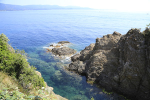 Proprit pieds dans l'eau au Cap Bnat