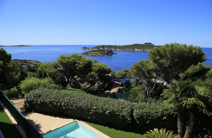 Proprit vue mer  Giens - CETTE PROPRIT A T VENDUE PAR L'AGENCE DU REGARD