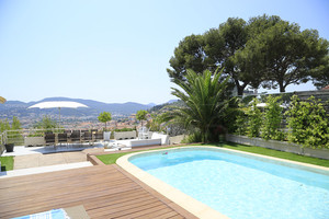 villa vue mer à Hyères avec piscine