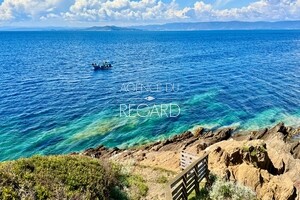 proprit vue mer sur l'le du Levant